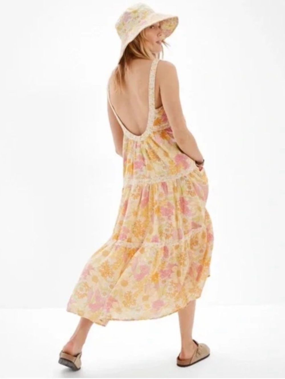 NWT American Eagle Retro Yellow Floral Boardwalk Low Back Tiered Maxi Dress M